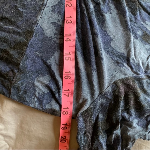 2/$22 Michael Kors 3/4 sleeve Tee - Picture 5 of 5